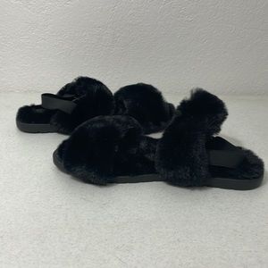 NEW IN BOX Sun + Stone Womens Slippers Size 11M